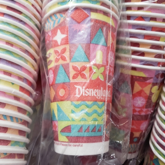 Disneyland Resort Disney Mickey Dixie Perfectouch Paper Hot Cups 16oz Pack Of 50 - Picture 2 of 7